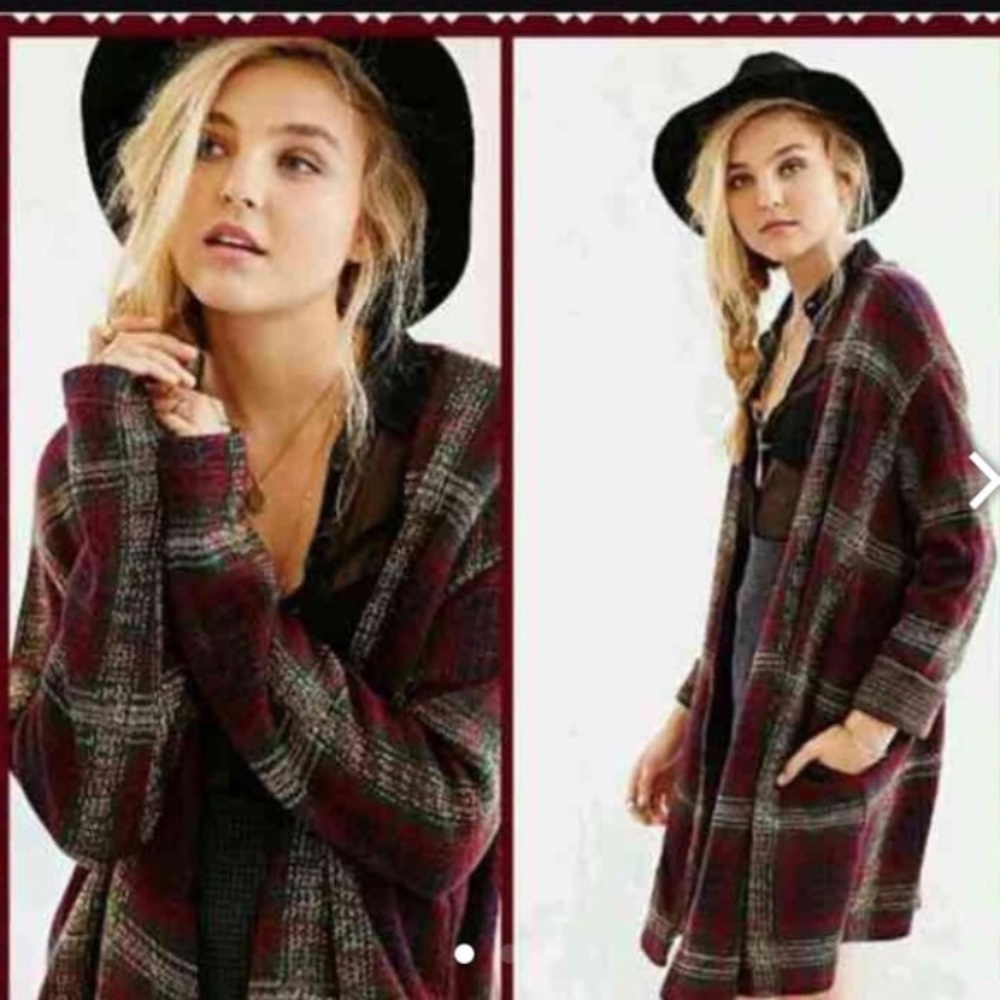 NWOT-UNIF never mind duster